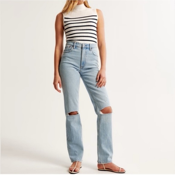Abercrombie & Fitch Ultra High Rise 90s Straight Jean Distressed Size 28 / 6 - Picture 1 of 6